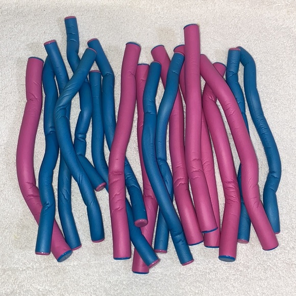Twist foam curlers package of 18 2 sizes blue & Pink hair accessories curls - Picture 6 of 8